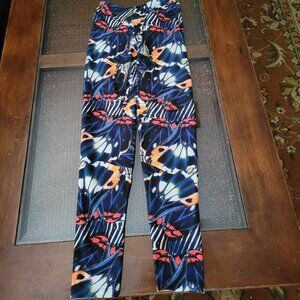 Lici Fit Leggings - SM - Scrunch